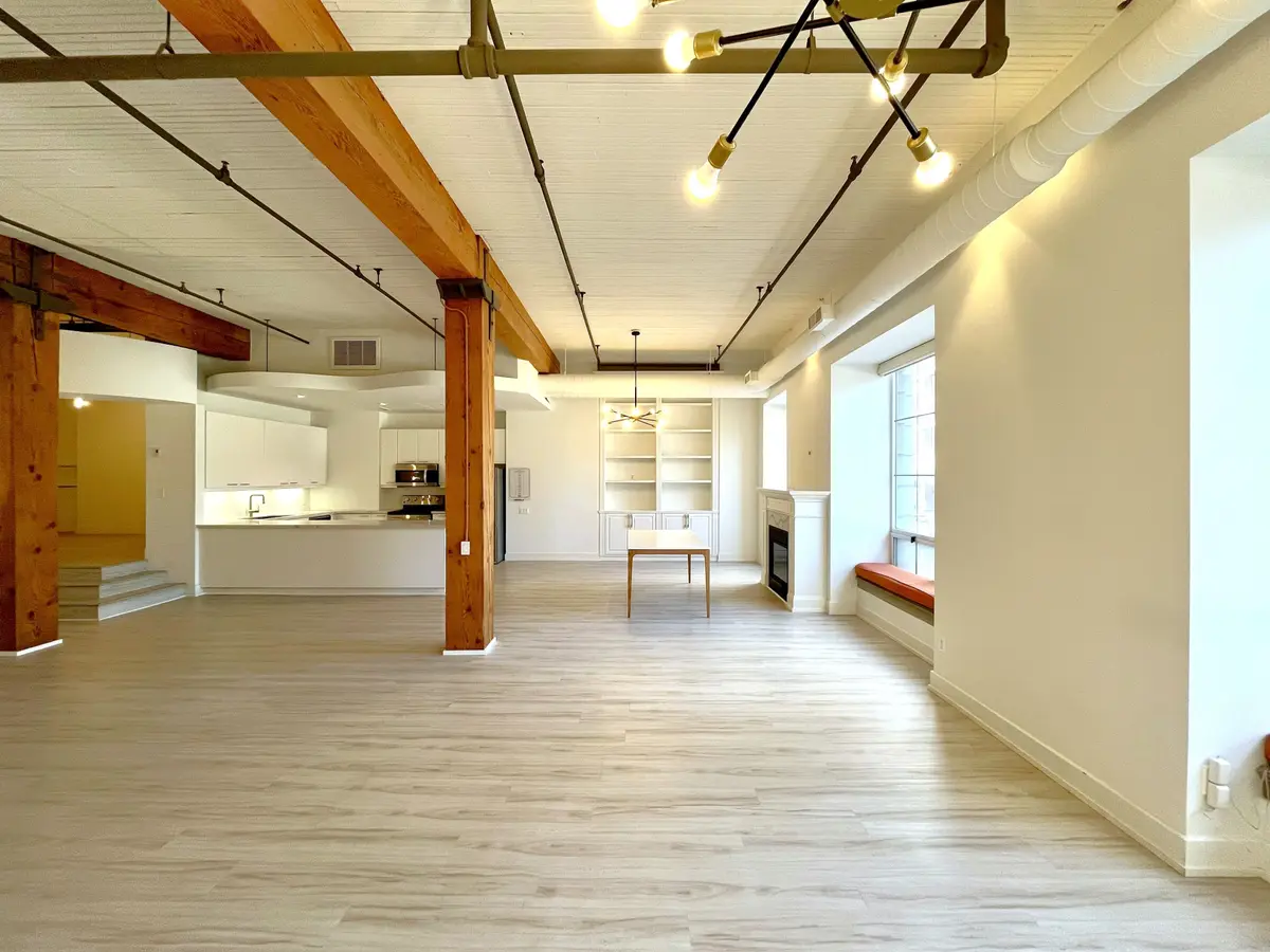 781 King ST W #201, Toronto C01, ON M5V 3L5