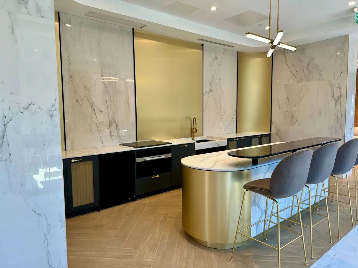 634 Church ST #1202, Toronto C08, ON M4Y 0G9