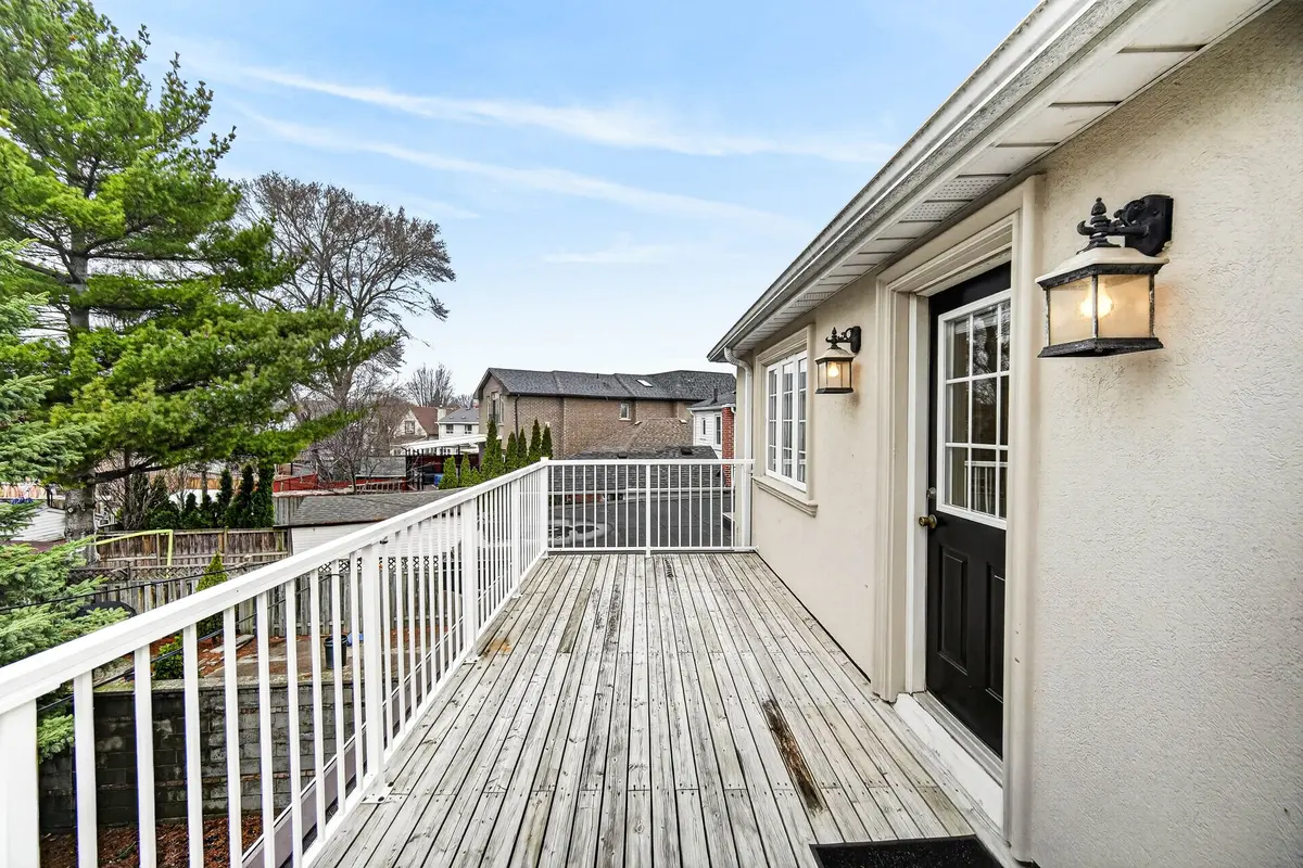 454 Donlands AVE #A3, Toronto E03, ON M4J 3S5