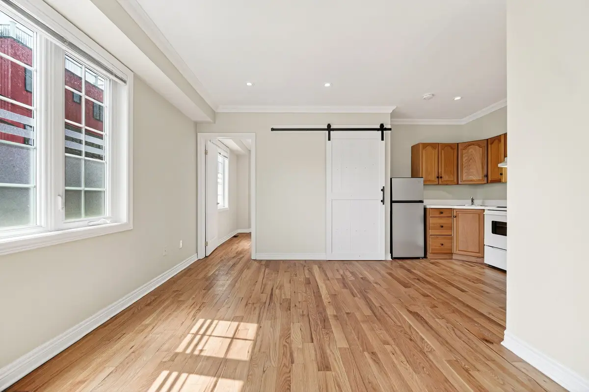 454 Donlands AVE #A1, Toronto E03, ON M4J 3S5