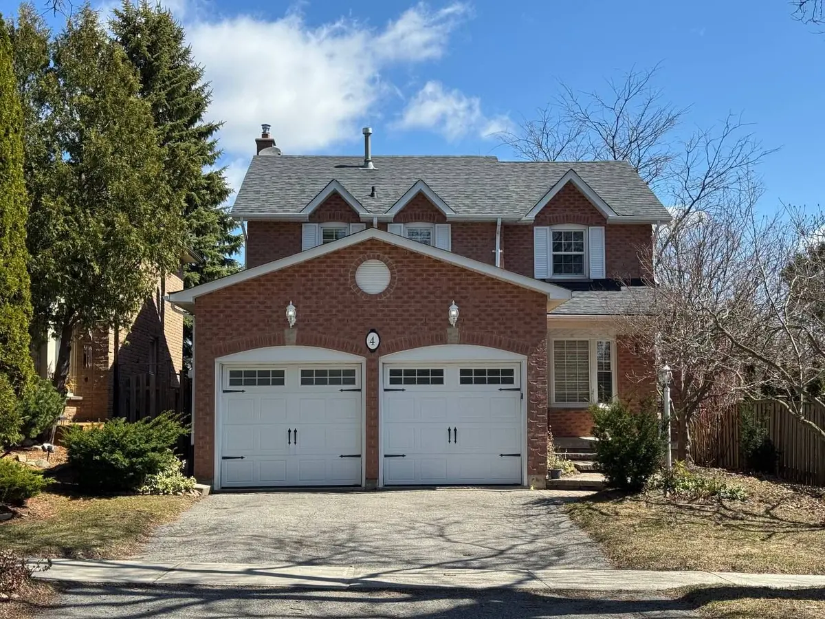 4 Mendys Forest(Main) N/A, Aurora, ON L4G 5A3