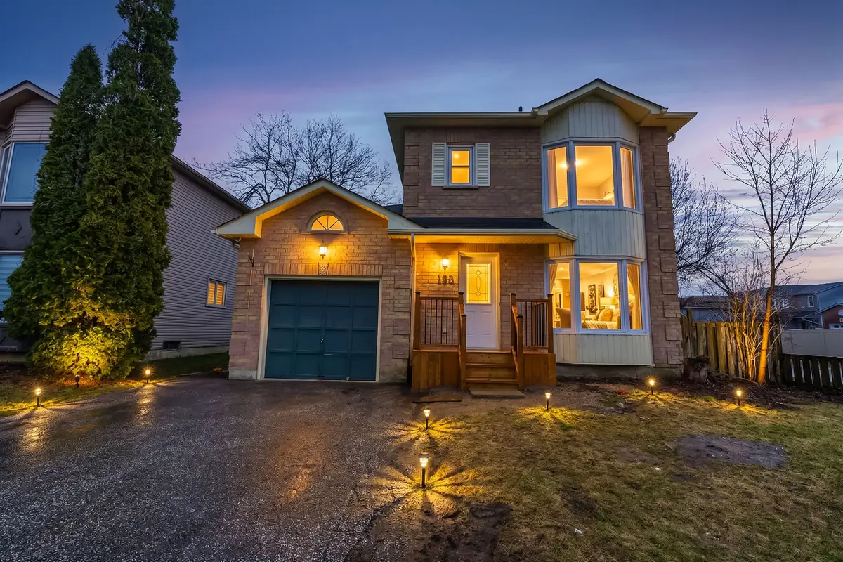 188 Cardinal ST, Barrie, ON L4M 6G8