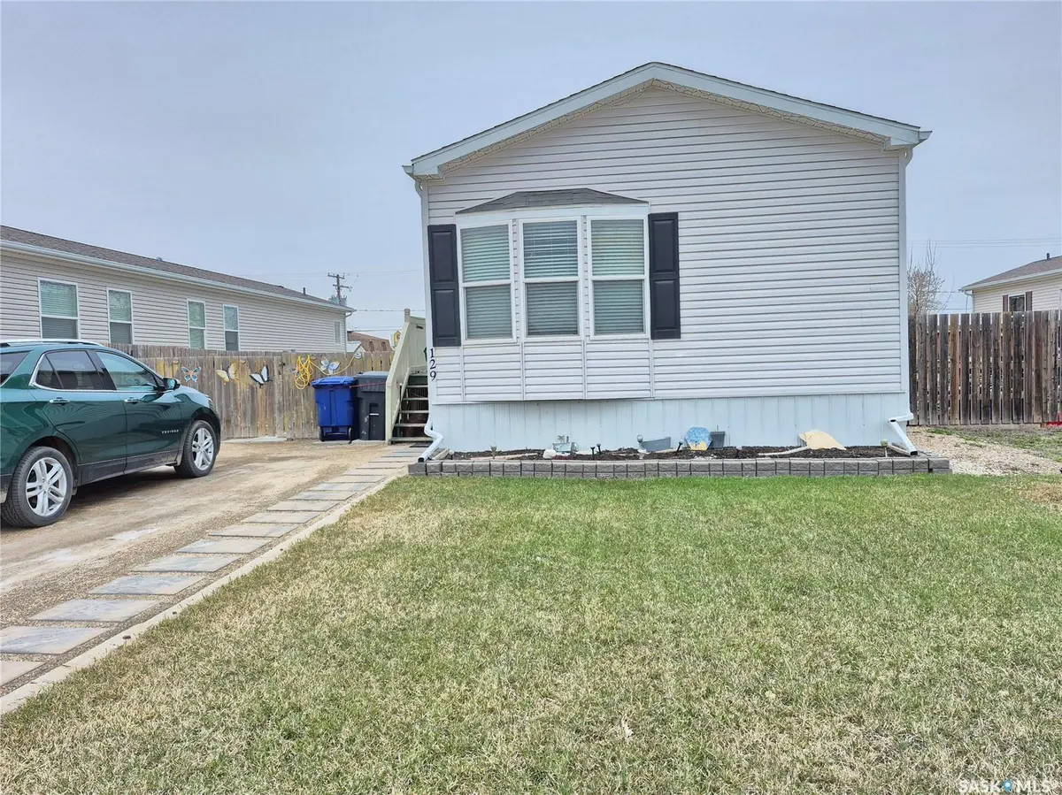 129 1st AVENUE SW, Weyburn, SK S4H 2H9
