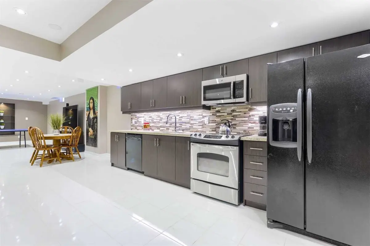 1565 Portsmouth Basement PL, Mississauga, ON L5M 7W1