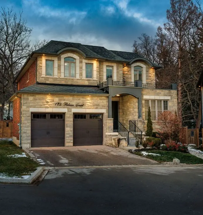 125 Paliser CT, Oakville, ON L6K 2H1