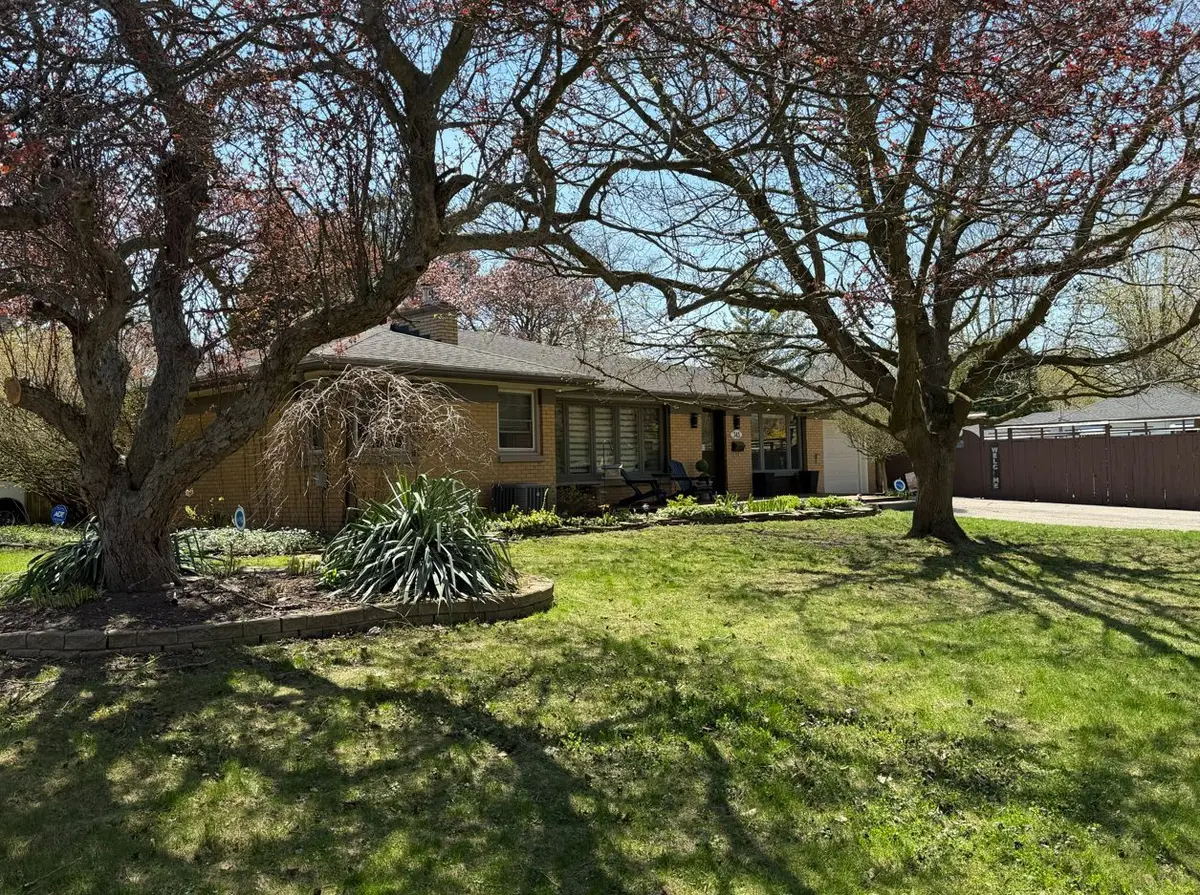 345 Glenrose DR, London South, ON N6K 2A9