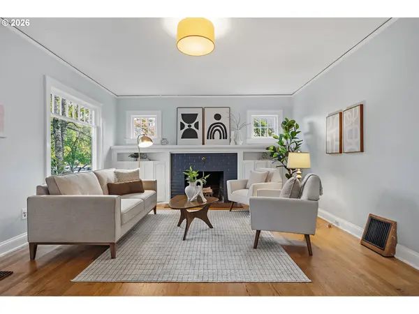 4212 SE 79TH AVE, Portland, OR 97206