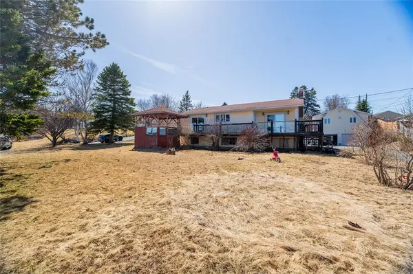 16 McCutcheons Road, Conception Bay South, NL A1X7P3