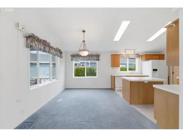 3398 SNOW PEAK PL, Lebanon, OR 97355