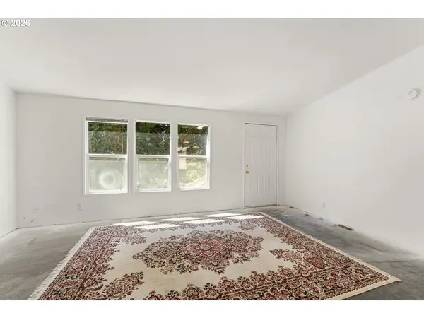 86230 TERRITORIAL HWY, Veneta, OR 97487