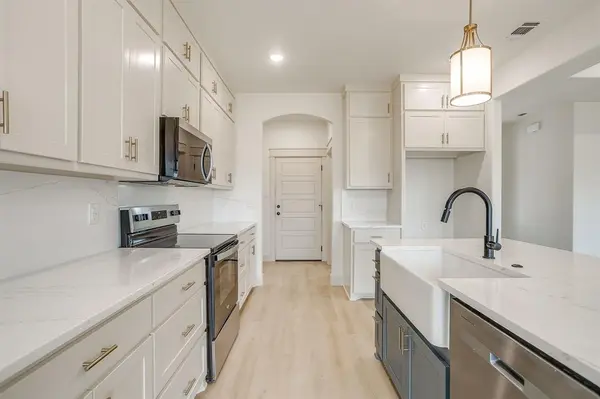 213 Jimmy Lane, Millsap, TX 76066