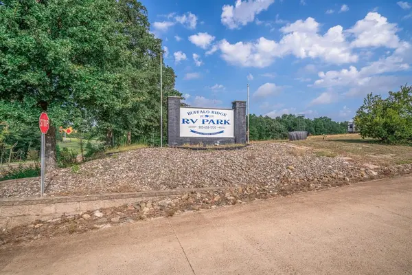 2068 State Hwy 323 Highway, Henderson, TX 75652