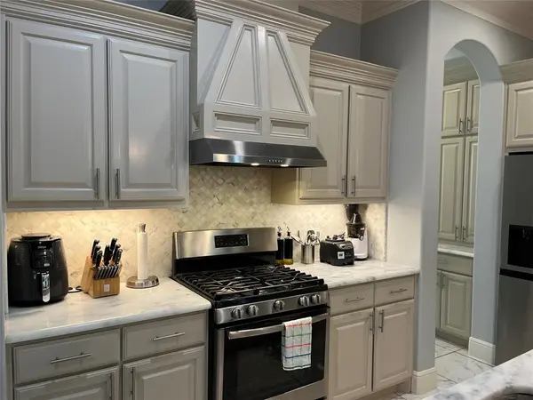 337 Lucille Street, Irving, TX 75060