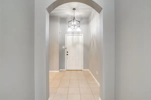 10625 Ashmore Drive, Fort Worth, TX 76131