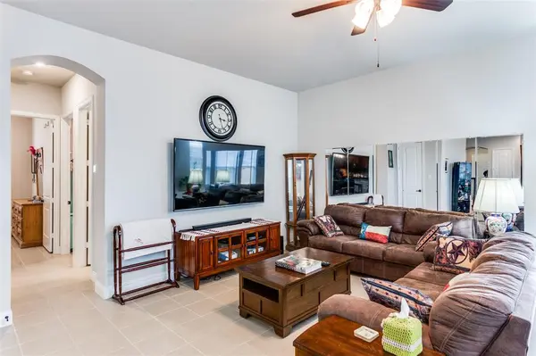 1812 Graham Way, Mansfield, TX 76063