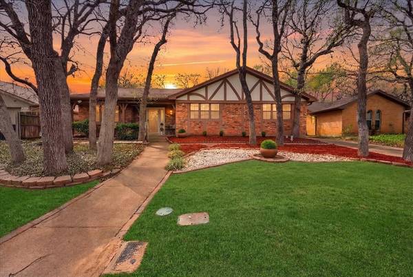 5808 Ridge Drive, Arlington, TX 76016