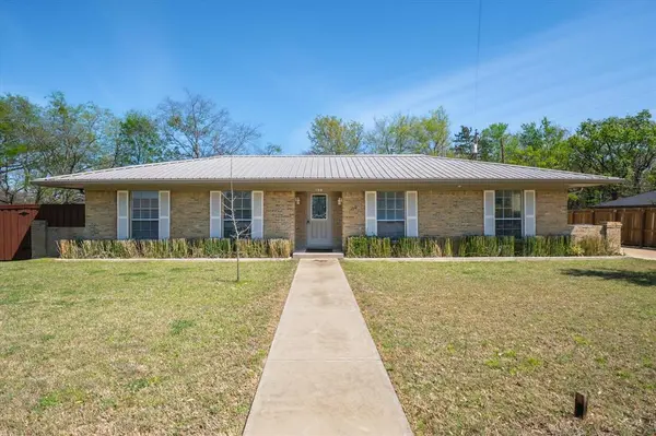 148 Granada Square,  Canton,  TX 75103