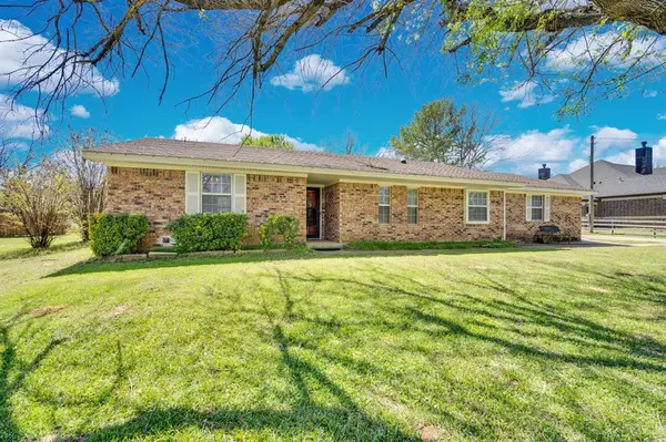 114 Jean Lane, Burleson, TX 76028