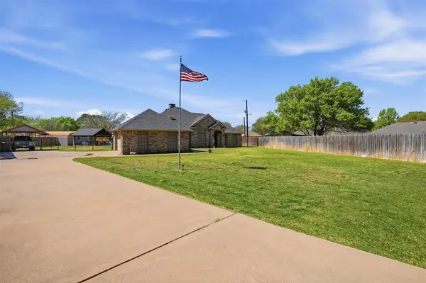 3802 Buena Vista Circle, Granbury, TX 76049
