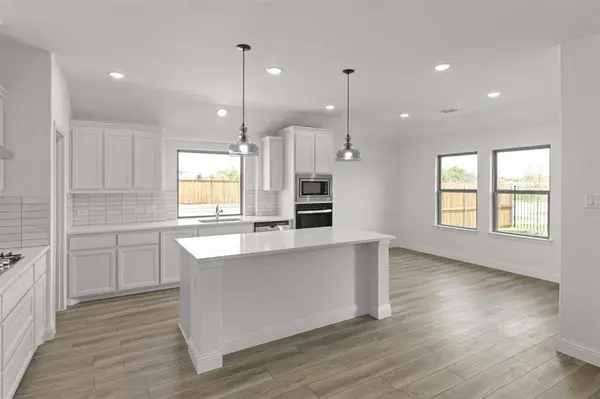 801 Trinity Street, Van Alstyne, TX 75495