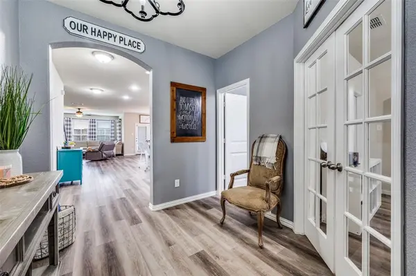 1701 Ridge Creek Lane, Aubrey, TX 76227