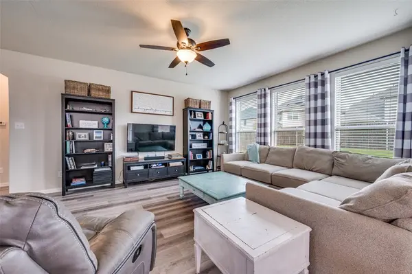 1701 Ridge Creek Lane, Aubrey, TX 76227