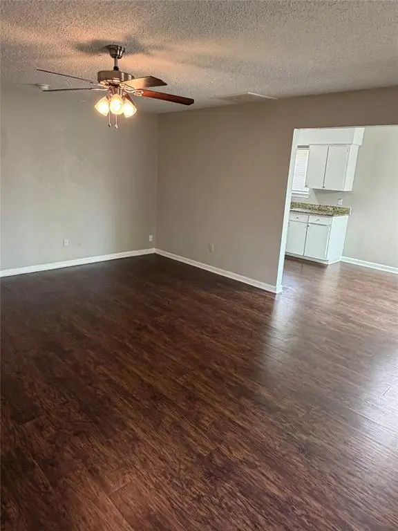 107 Hidalgo Lane, Arlington, TX 76014