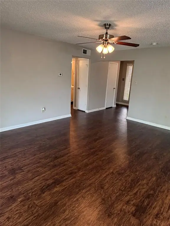 107 Hidalgo Lane, Arlington, TX 76014