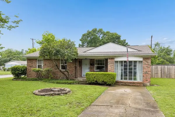 801 Lorrie Drive, Richardson, TX 75080