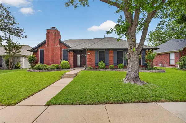 1618 Crosshaven Drive, Lewisville, TX 75077