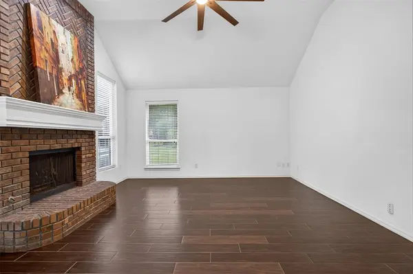 1618 Crosshaven Drive, Lewisville, TX 75077