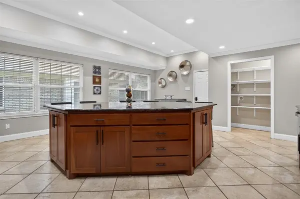 1618 Crosshaven Drive, Lewisville, TX 75077