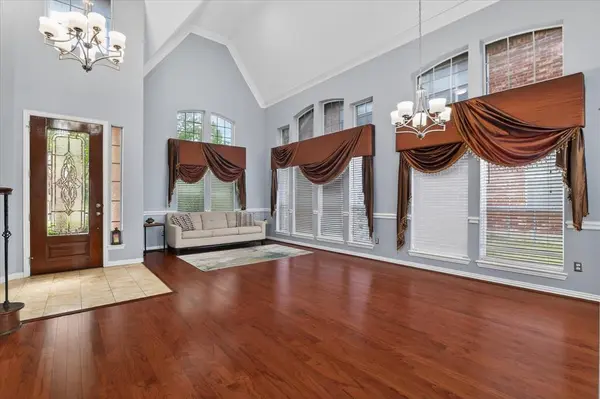 8708 Rugby Road, Irving, TX 75063