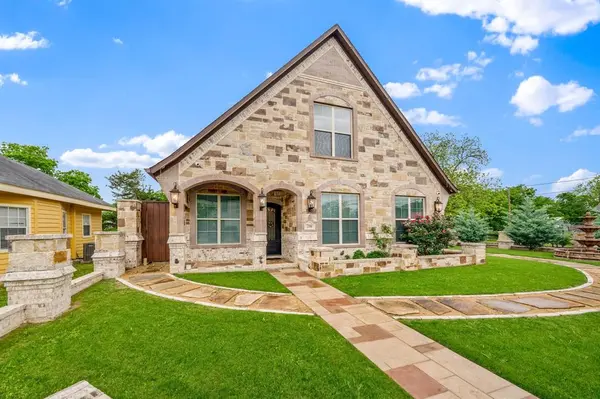 2104 Wellington Street, Greenville, TX 75401