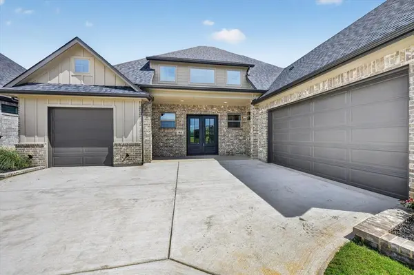 961 Bandon Dunes Drive, Fort Worth, TX 76028