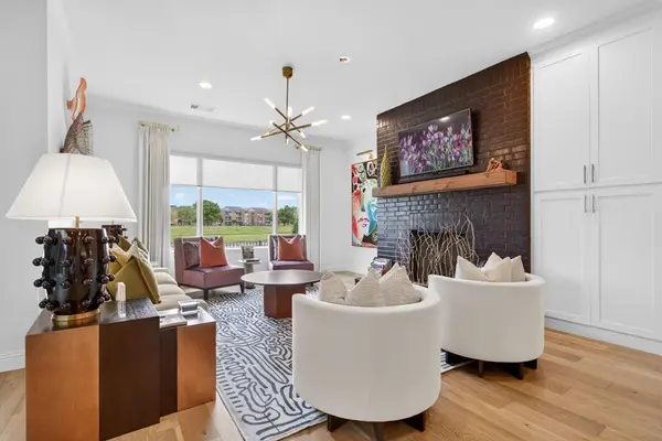 4221 Watercourse Drive, Fort Worth, TX 76109