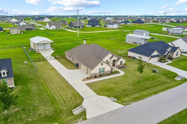 130 Prairie Meadows Court, Rhome, TX 76078