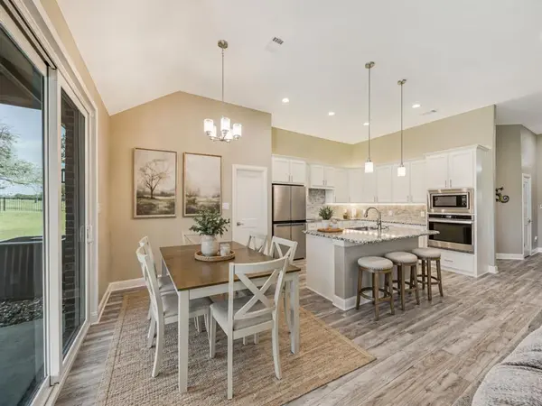 31 Golf Walk Circle, Denison, TX 75020