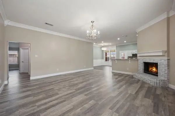 460 Cranbrook Lane, Grand Prairie, TX 75052