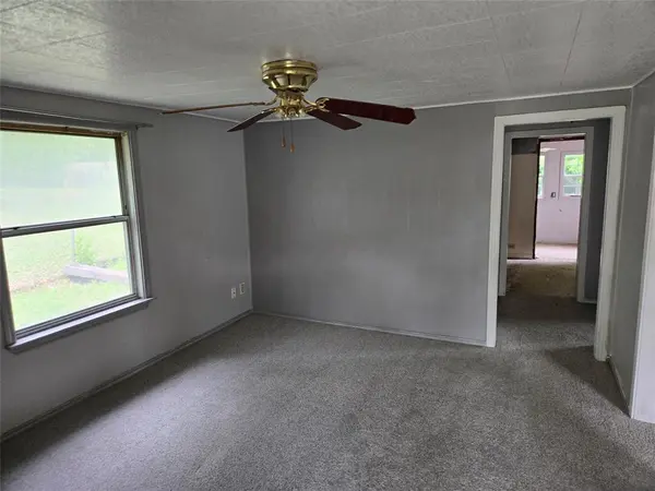 528 E Jefferson Street, Van Alstyne, TX 75495