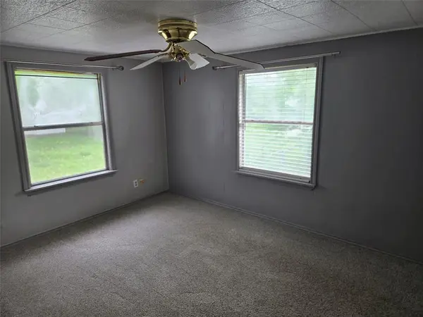 528 E Jefferson Street, Van Alstyne, TX 75495