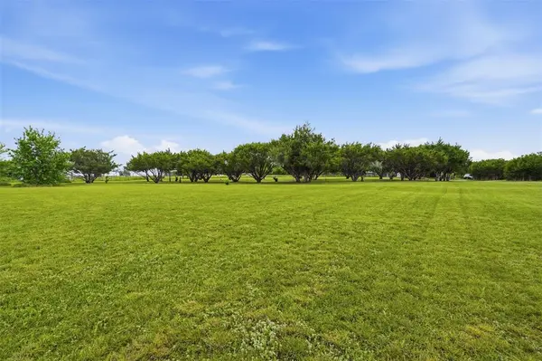 5505 Comanche Drive, Godley, TX 76044