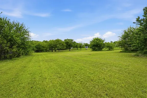 5505 Comanche Drive, Godley, TX 76044