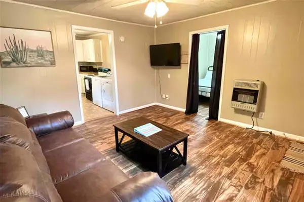 116 E Locust Street, Collinsville, TX 76233