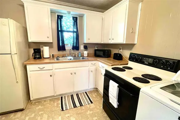 116 E Locust Street, Collinsville, TX 76233