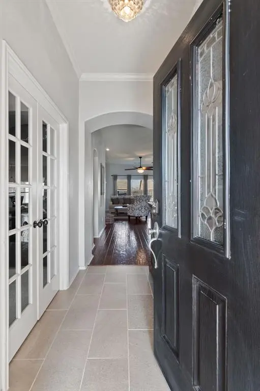 820 Forest Heights Drive, Fort Worth, TX 76036