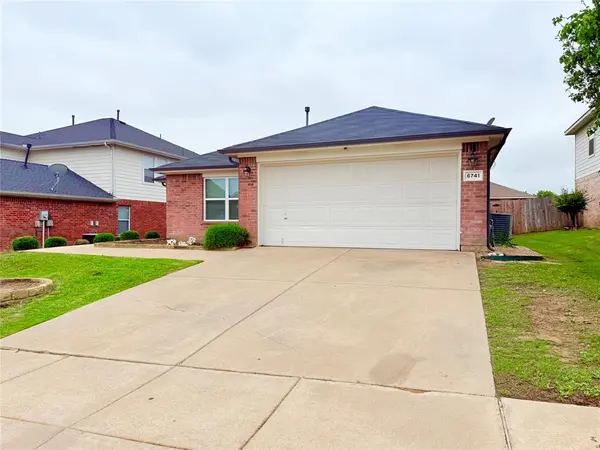 6741 Red Rock Trail, Watauga, TX 76137