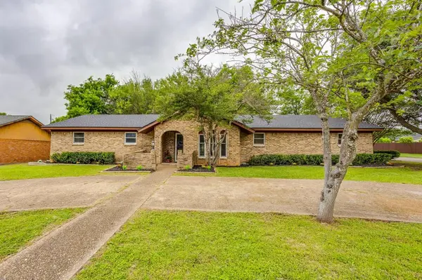 116 N Old Temple Road, Hewitt, TX 76643