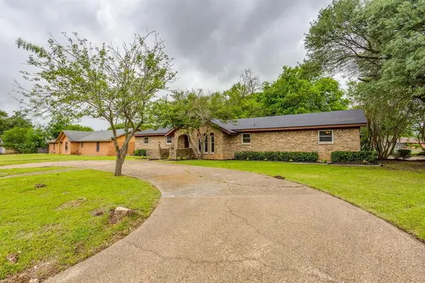 116 N Old Temple Road, Hewitt, TX 76643