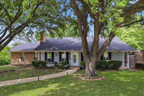701 Raintree Road, Fort Worth, TX 76103
